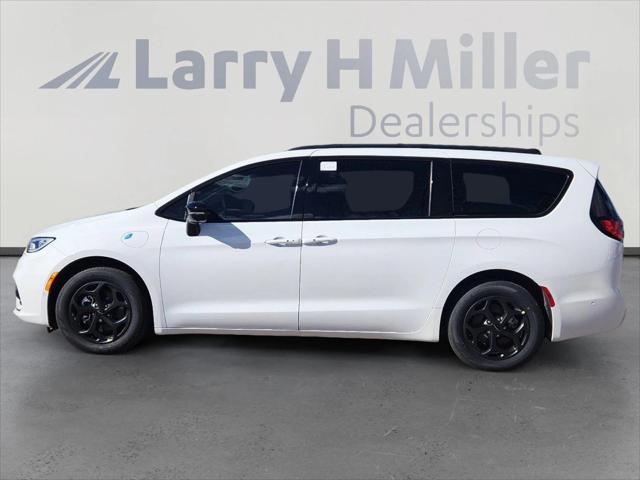 2024 Chrysler Pacifica Plug-In Hybrid PACIFICA PLUG-IN HYBRID PREMIUM S APPEARANCE