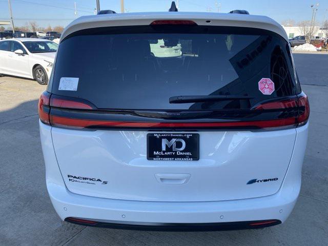 2024 Chrysler Pacifica Hybrid PACIFICA PLUG-IN HYBRID PREMIUM S APPEARANCE