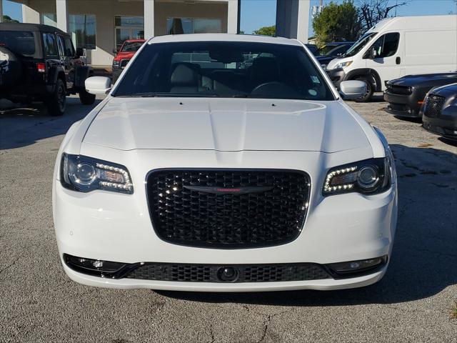 2022 Chrysler 300 300 S