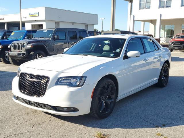 2022 Chrysler 300 300 S