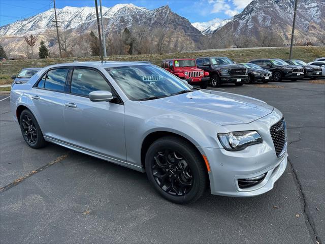 2023 Chrysler Chrysler 300 300 TOURING L AWD