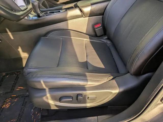 2021 Nissan Maxima SV Xtronic CVT