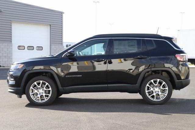 2024 Jeep Compass COMPASS LATITUDE LUX 4X4