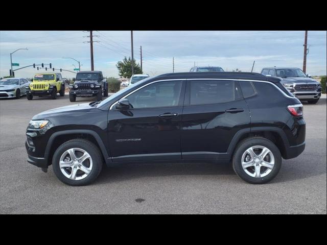 2024 Jeep Compass COMPASS LATITUDE 4X4