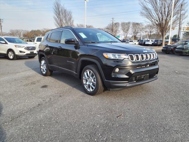 2024 Jeep Compass COMPASS LATITUDE LUX 4X4