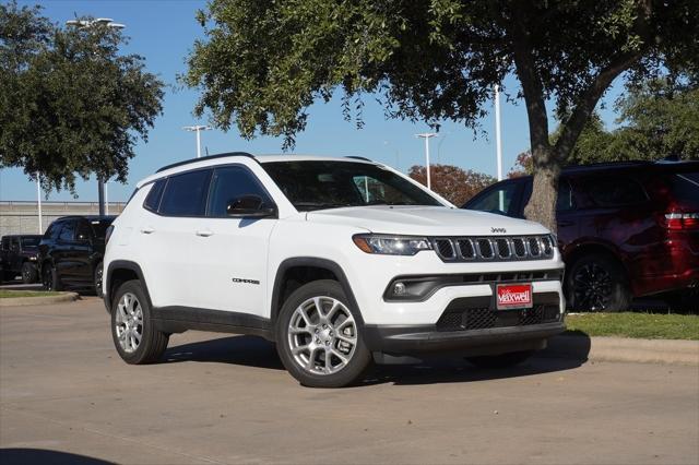 2024 Jeep Compass COMPASS LATITUDE LUX 4X4