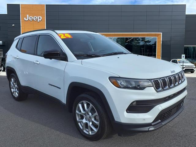 2024 Jeep Compass COMPASS LATITUDE LUX 4X4