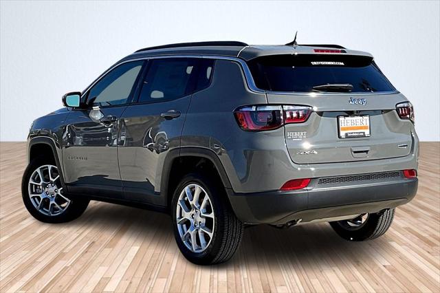 2024 Jeep Compass COMPASS LATITUDE LUX 4X4