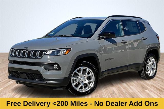 2024 Jeep Compass COMPASS LATITUDE LUX 4X4