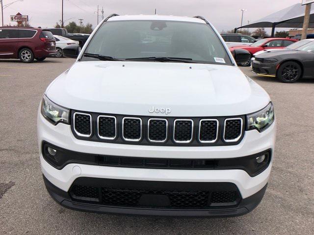 2024 Jeep Compass COMPASS LATITUDE 4X4