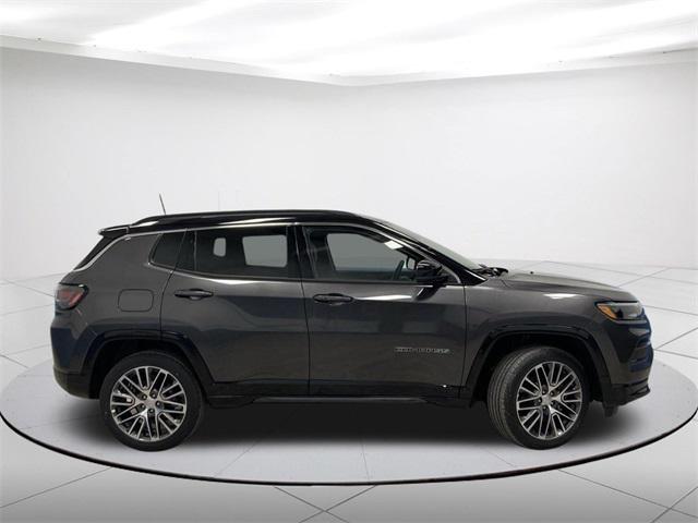 2024 Jeep Compass COMPASS LIMITED 4X4