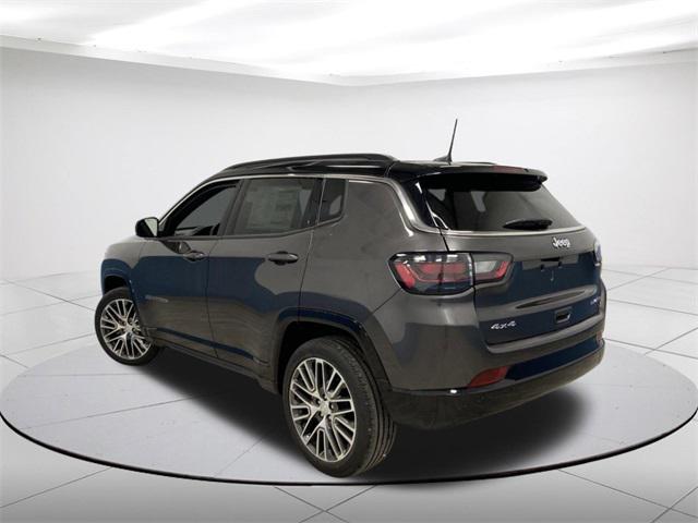 2024 Jeep Compass COMPASS LIMITED 4X4