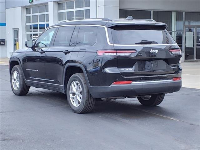 2022 Jeep Grand Cherokee L Laredo 4x4