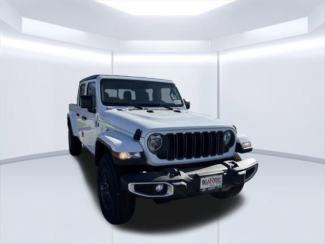 2024 Jeep Gladiator GLADIATOR SPORT S 4X4