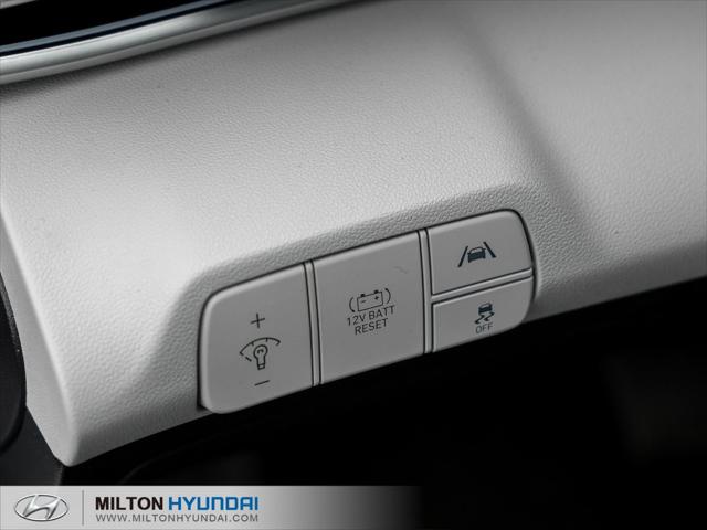 Elantra Hybrid Luxury Two-Tone Interior
