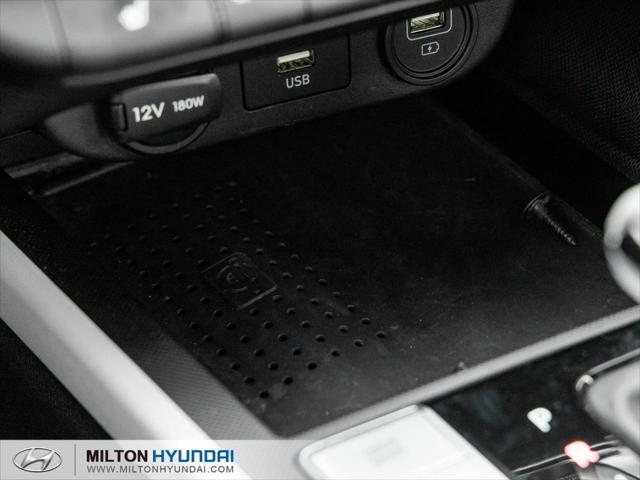 Elantra Hybrid Luxury Two-Tone Interior