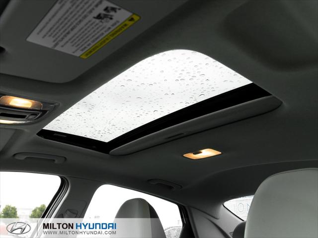Elantra Hybrid Luxury Two-Tone Interior