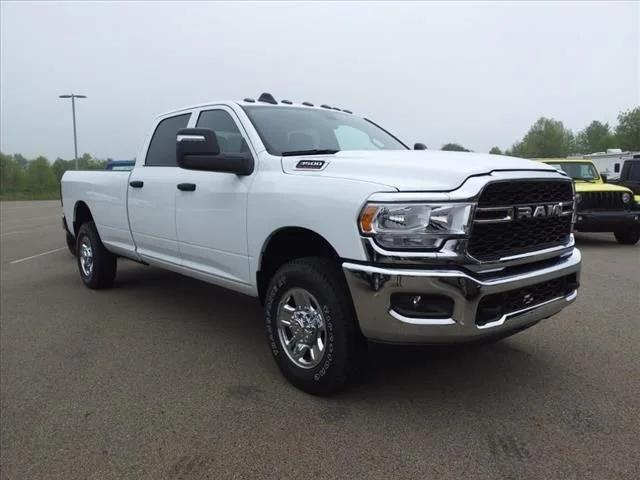 2024 RAM Ram 3500 RAM 3500 TRADESMAN CREW CAB 4X4 8 BOX