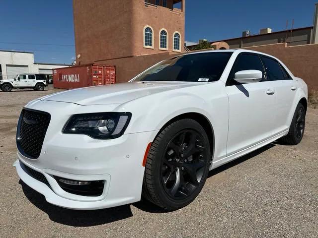 2023 Chrysler Chrysler 300 300 TOURING L RWD