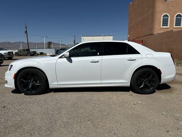 2023 Chrysler Chrysler 300 300 TOURING L RWD