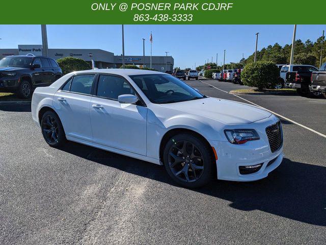 2023 Chrysler Chrysler 300 300 TOURING L RWD