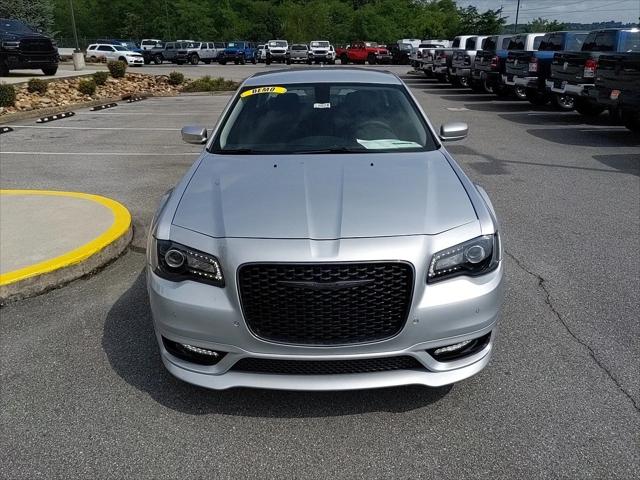 2023 Chrysler Chrysler 300 300 TOURING L RWD