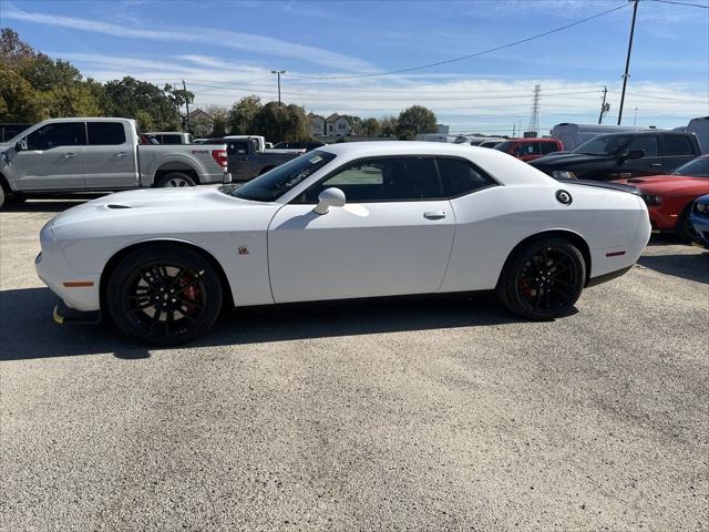 2023 Dodge Challenger CHALLENGER R/T SCAT PACK