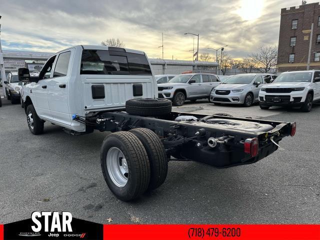 2024 RAM Ram 3500 Chassis Cab RAM 3500 TRADESMAN CREW CAB CHASSIS 4X4 60 CA