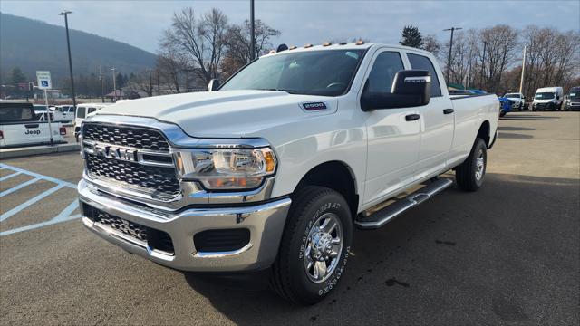 2024 RAM Ram 2500 RAM 2500 TRADESMAN CREW CAB 4X4 8 BOX