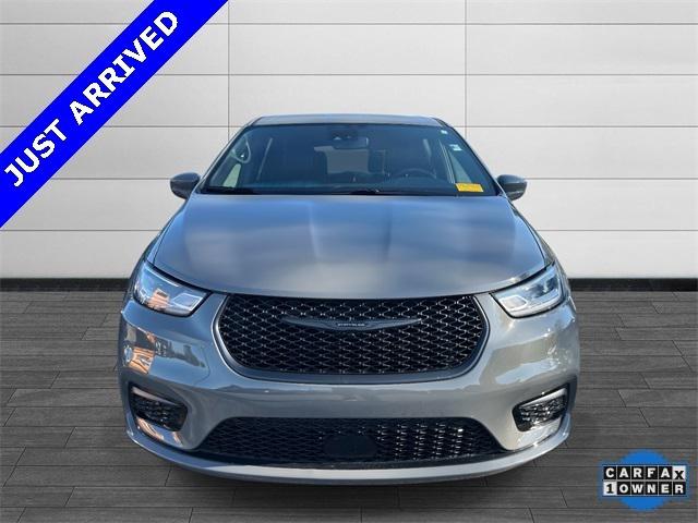 2022 Chrysler Pacifica Hybrid Touring L