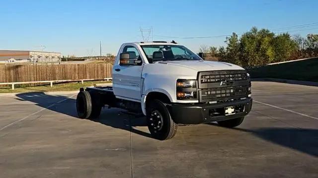 2023 Chevrolet Silverado MD LT