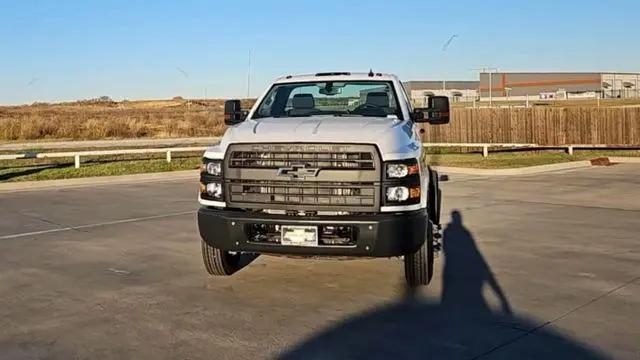 2023 Chevrolet Silverado MD LT