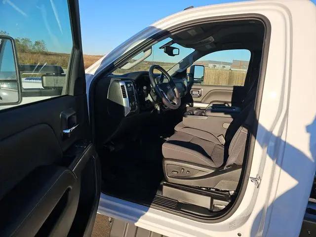2023 Chevrolet Silverado MD LT