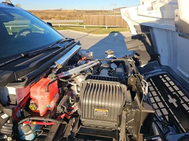 2023 Chevrolet Silverado MD LT
