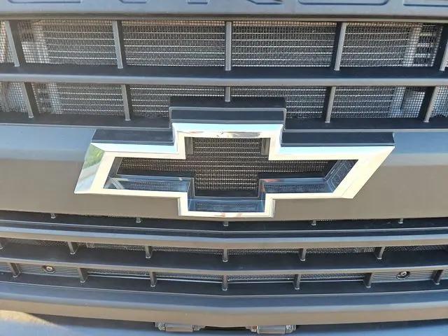 2023 Chevrolet Silverado MD LT
