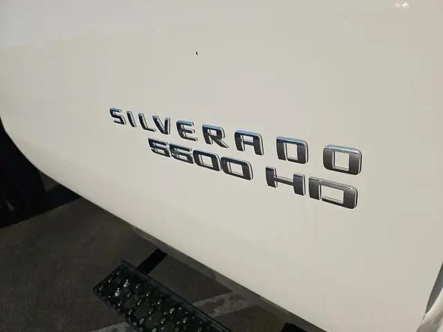 2023 Chevrolet Silverado MD LT