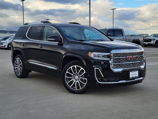 2023 GMC Acadia AWD Denali 2