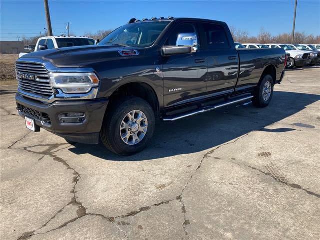 2024 RAM Ram 3500 RAM 3500 LARAMIE CREW CAB 4X4 8 BOX