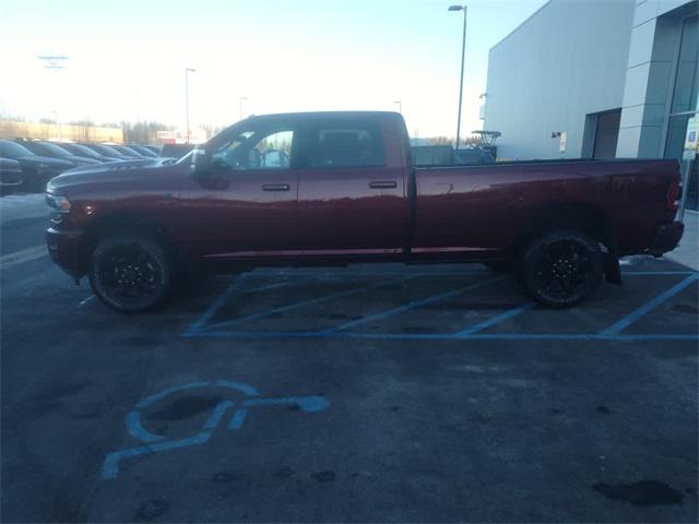 2024 RAM Ram 3500 RAM 3500 LARAMIE CREW CAB 4X4 8 BOX