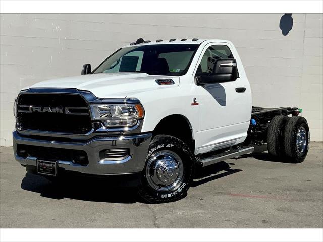 2024 RAM Ram 3500 Chassis Cab RAM 3500 TRADESMAN CHASSIS REGULAR CAB 4X4 60 CA