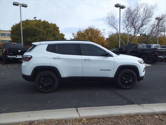 2024 Jeep Compass COMPASS LATITUDE LUX 4X4