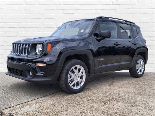 2023 Jeep Renegade RENEGADE LATITUDE 4X4