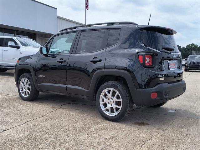 2023 Jeep Renegade RENEGADE LATITUDE 4X4