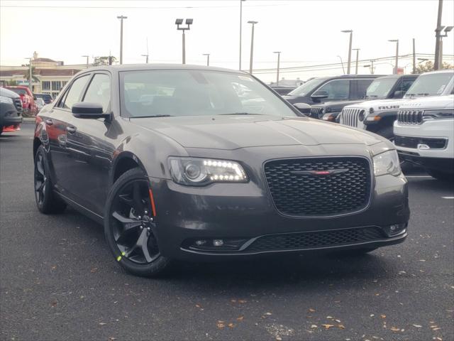 2023 Chrysler Chrysler 300 300S V6