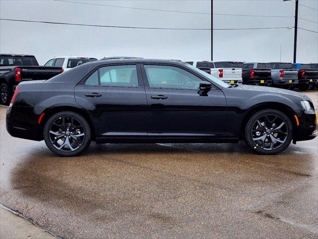 2023 Chrysler Chrysler 300 300S V6