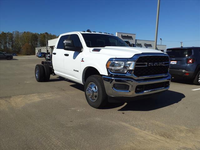 2023 RAM Ram 3500 Chassis Cab RAM 3500 SLT CREW CAB CHASSIS 4X4 60 CA