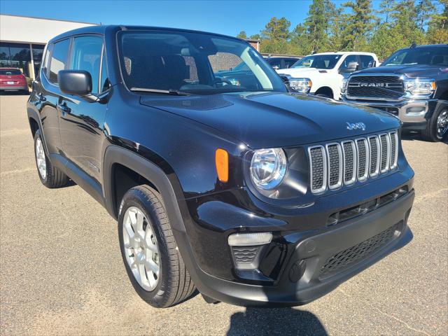 2023 Jeep Renegade RENEGADE LATITUDE 4X4