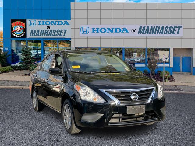 2016 Nissan Versa 1.6 SV [2]