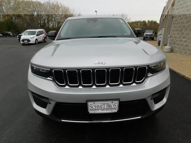 2022 Jeep Grand Cherokee Laredo 4x4