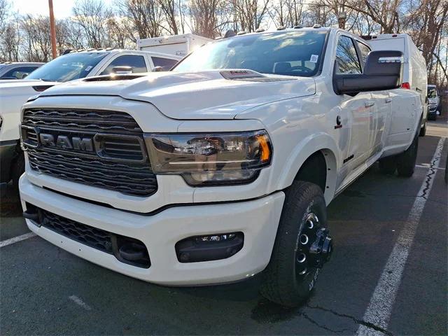 2024 RAM Ram 3500 RAM 3500 LIMITED CREW CAB 4X4 8 BOX